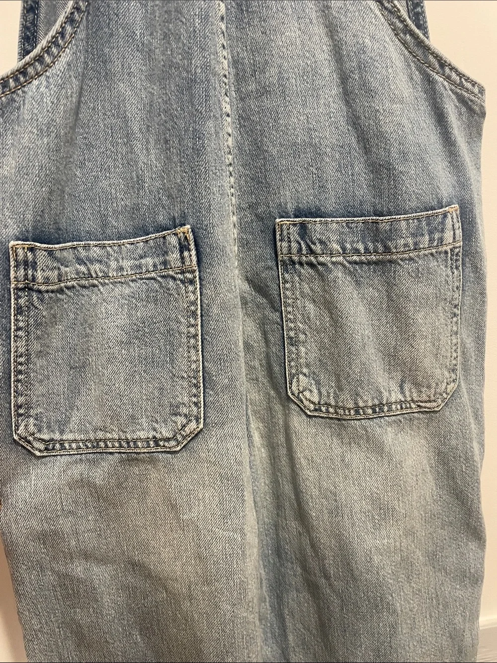 90’s inspired GAP Light Blue relaxed Denim Overalls with Front Pocket